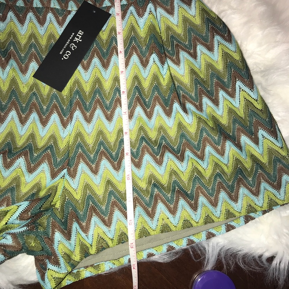Ark & Co Green Chevron Crochet Shorts Size M NWT - Picture 3 of 5